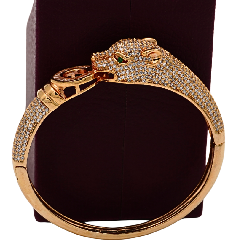 Luxury Panther-Head Gold-Plated Zirconia Bracelet – Statement Jewelry